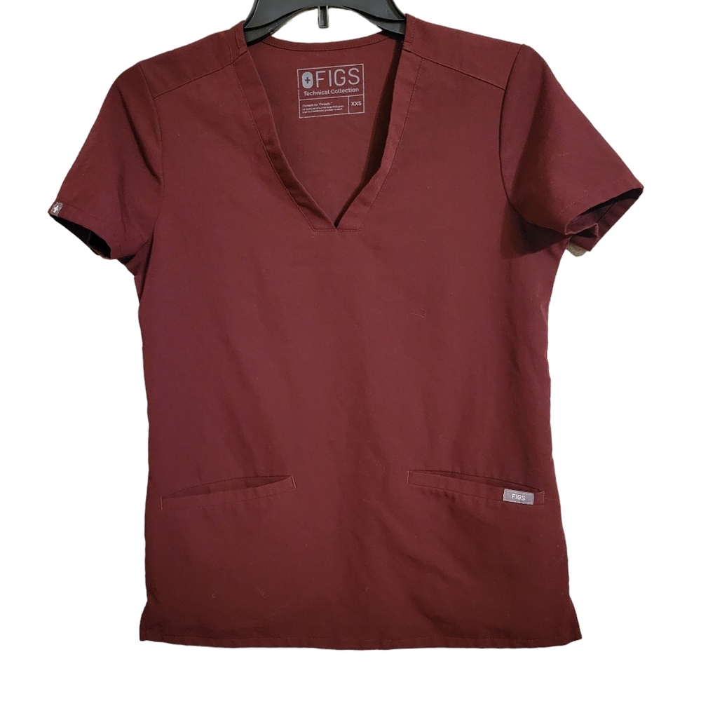 Figs Technical Collection Casma Three Pocket Scrub Top